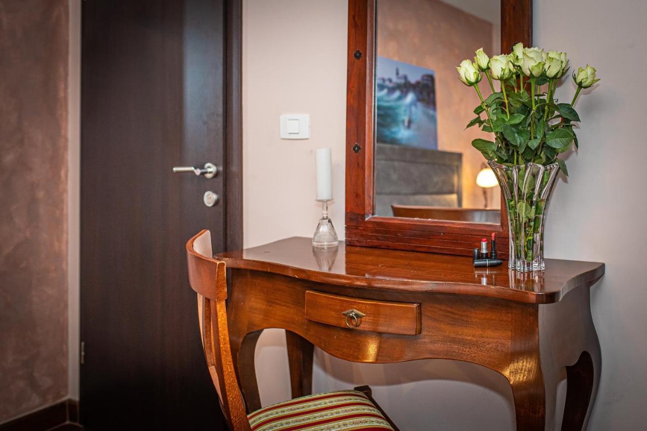 Theatre Luxury Rooms Split Eksteriør bilde